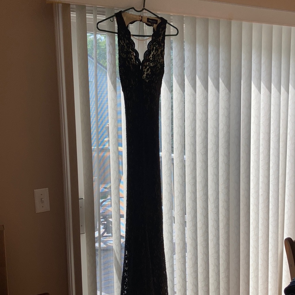 RN studios (Ronni Nicole) women’s black lace dress